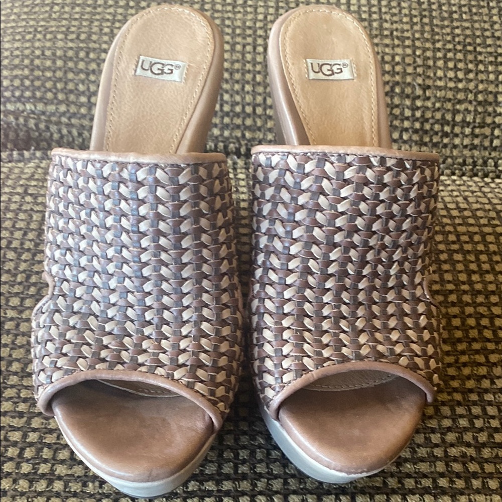 UGG Women's Woven Brown Sandals